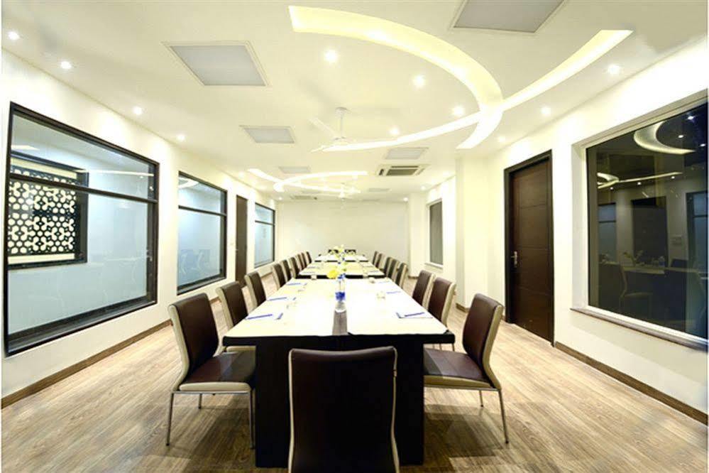 Hotel Madhushrie Agra  Exterior photo